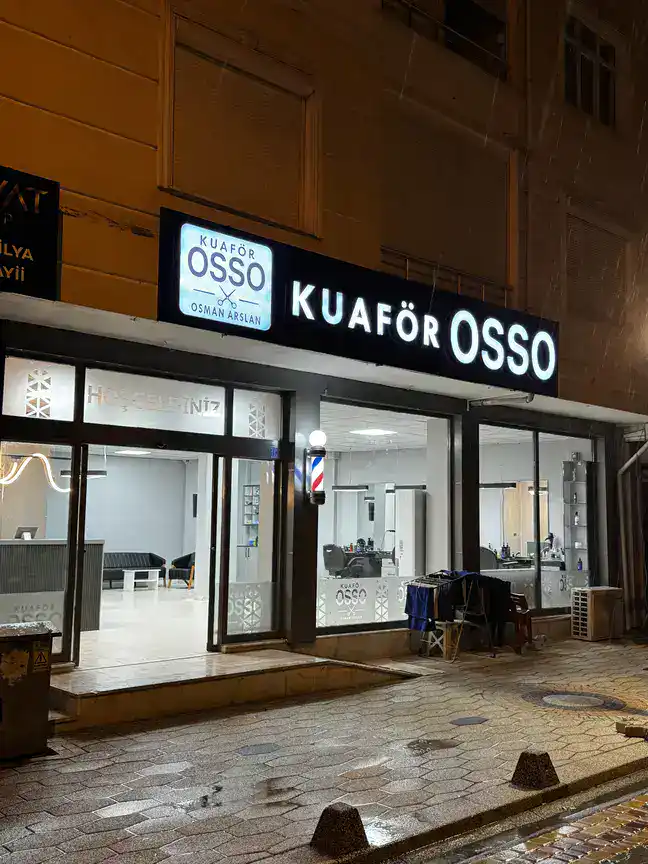 Kuafor Osso salonundan kesim anı